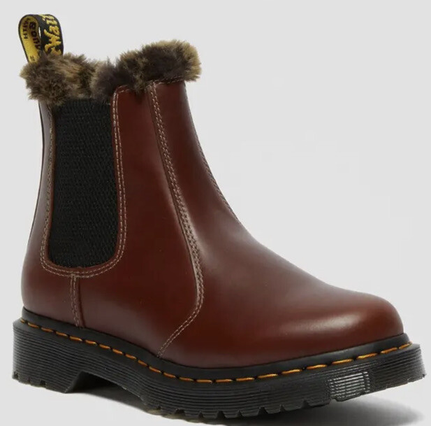 Dr. Martens Women's 2976 Leonore Faux Fur Chelsea Brown Abruzzo US 6-image