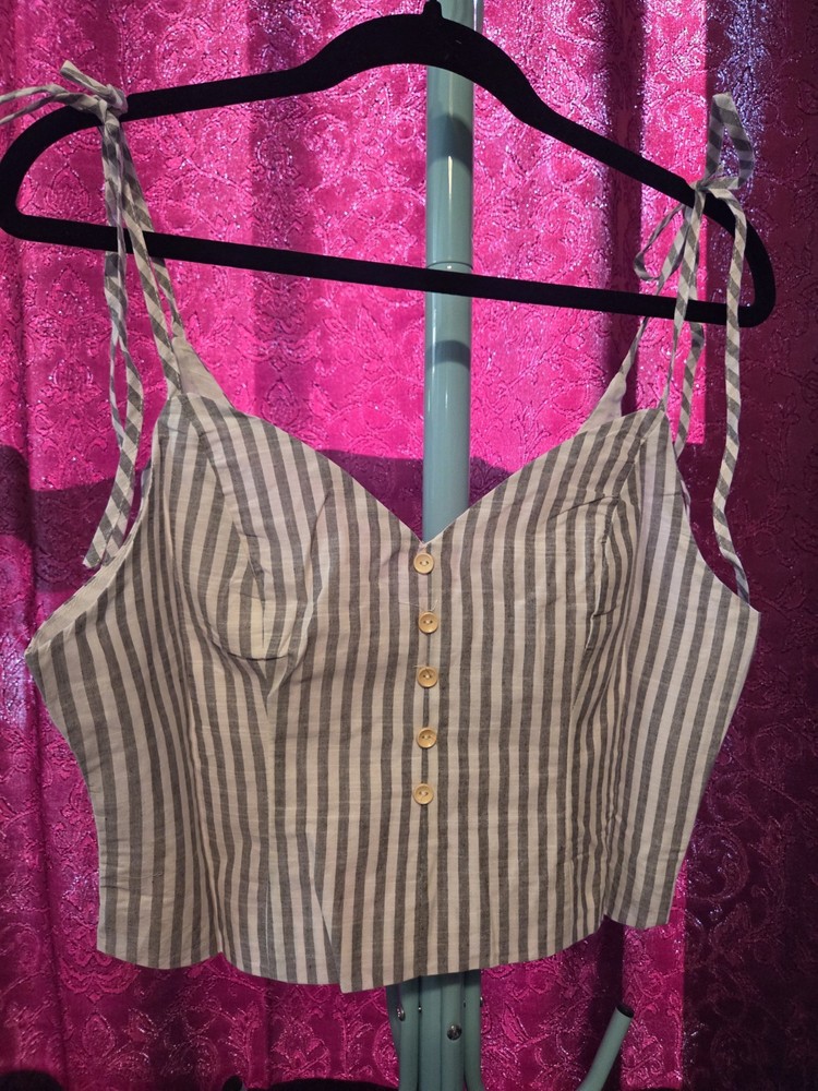 Hayden Los Angeles Women's Top. Sz M. Black Stripe. NWT.    #484
