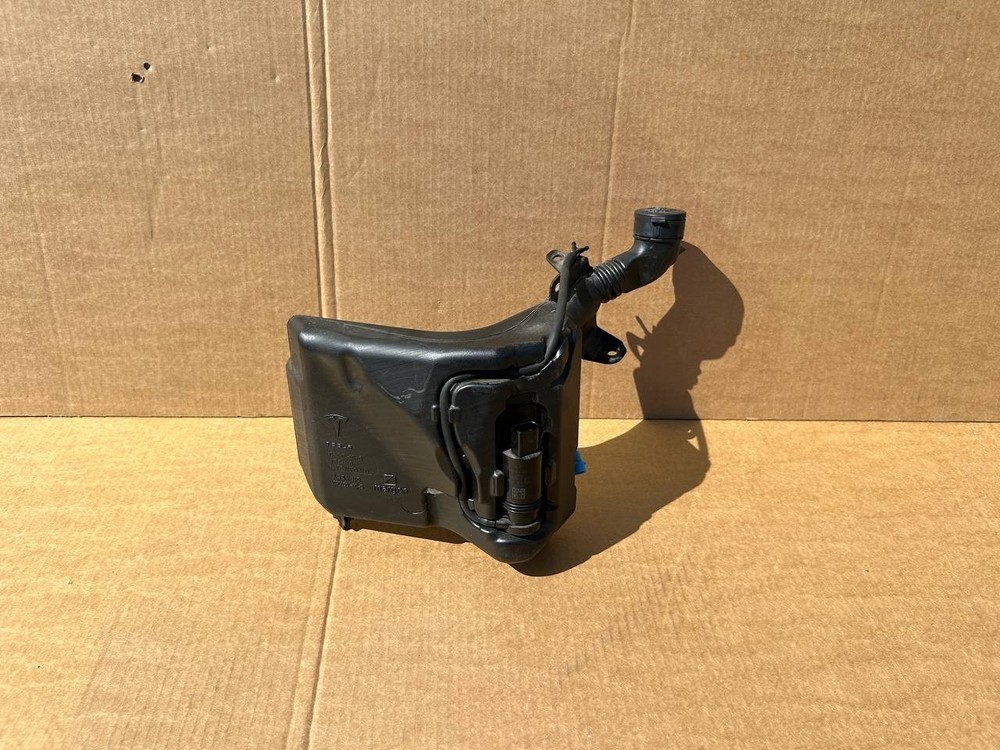 ✅Tesla Model 3 2021 Windshield Washer Bottle Reservoir Tank 1090850-00-G OEM
