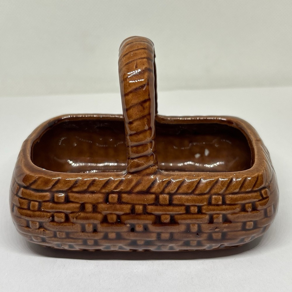 Vintage Salt & Pepper Shaker Porcelain Wicker Basket Holder Enesco Japan