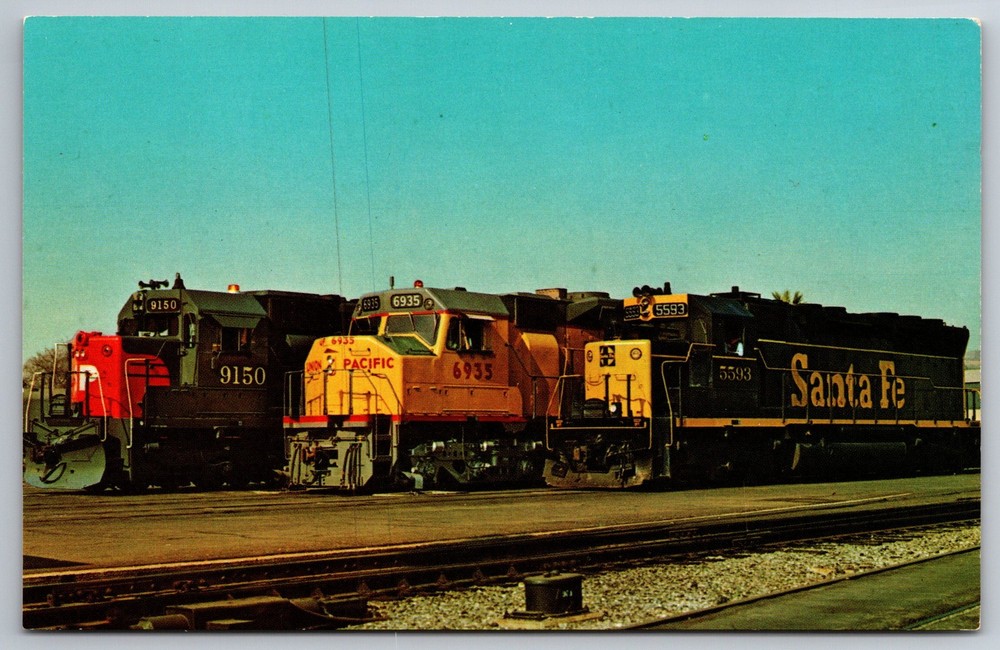 Santa Fe Union Pacific Diesel Locomotive Southern Pacific On Display Postcard Z1