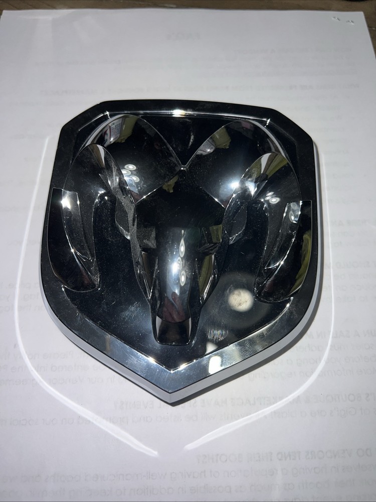 Genuine Mopar Ram Head - Medallion 68140322AA NEW