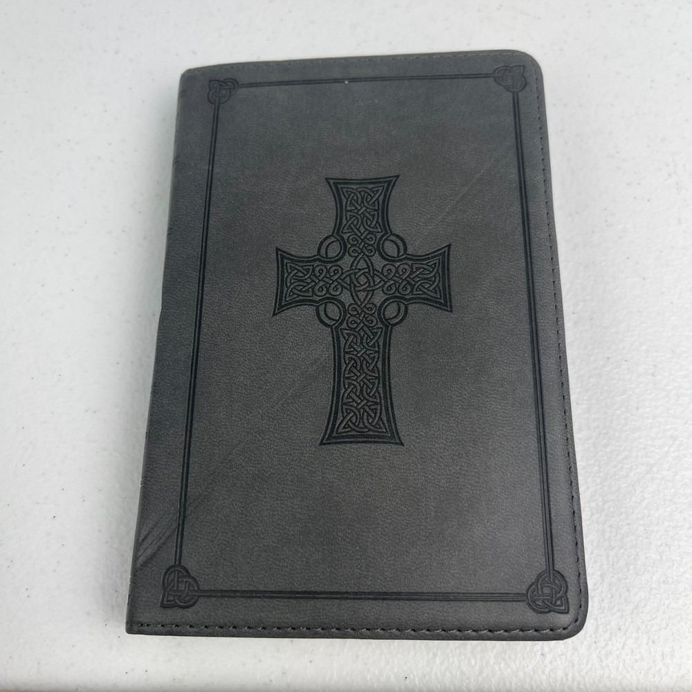 ESV Holy Bible - Crossway - Pocket Compact Bible