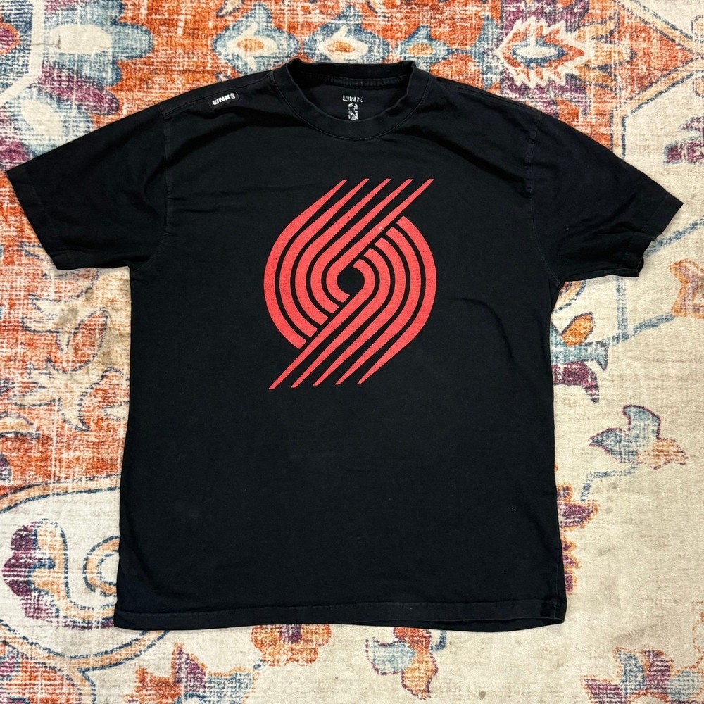 UNK NBA Portland Trail Blazers Graphic T-Shirt Mens Black Red Logo Tee XL
