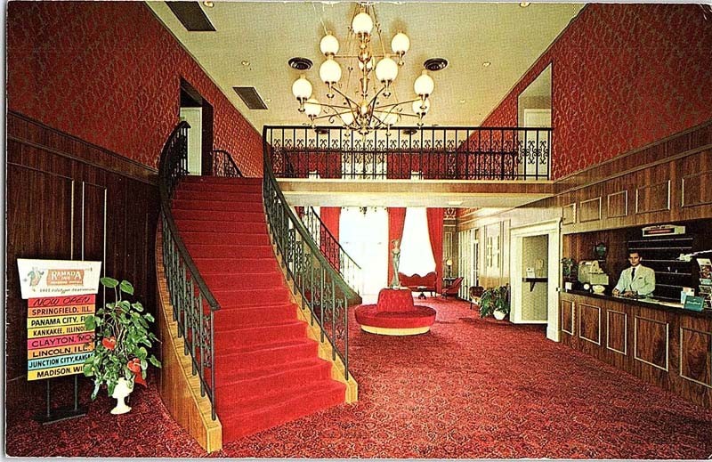 Postcard RESTAURANT SCENE Effingham Illinois IL m/09 AI9995