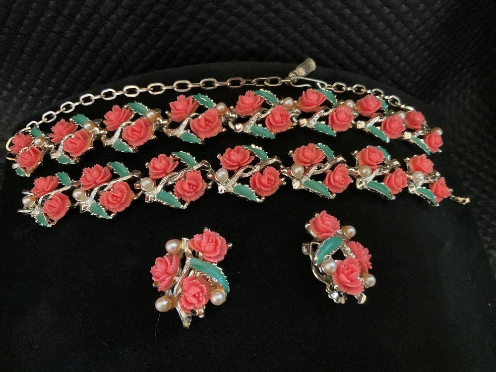 Vtg flux coral pearl Painted Metal Flower Choker Necklace Earrings Bracelet Set