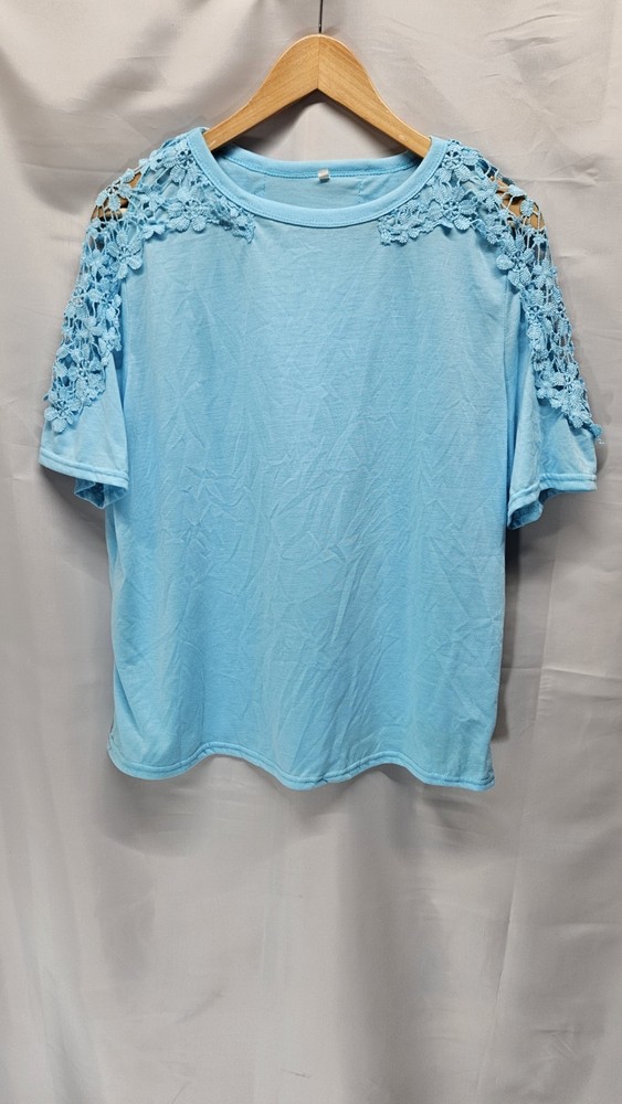 Womens Size 2XL Blue Lace Shoulder Short Sleeve Tee