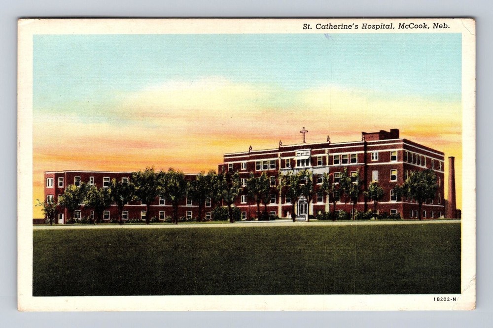 McCook NE-Nebraska, St Catherine's Hospital, Antique, Vintage c1945 Postcard