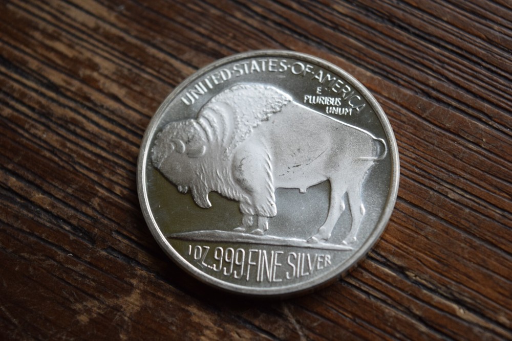 ONE Buffalo 1 Oz. .999 Fine Silver Round