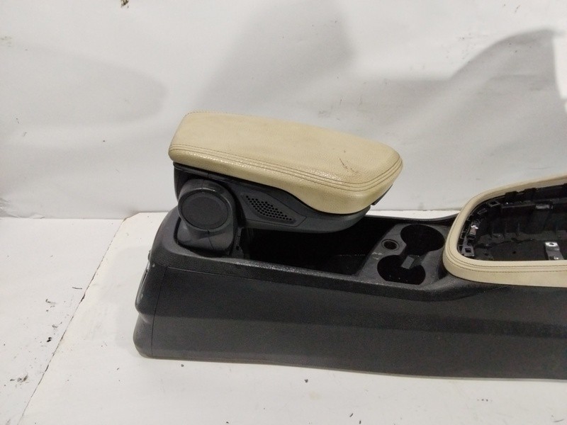 9319575-14 BMW 2 Series Gran Tourer F46 220D Luxury Center Armrest 1862714