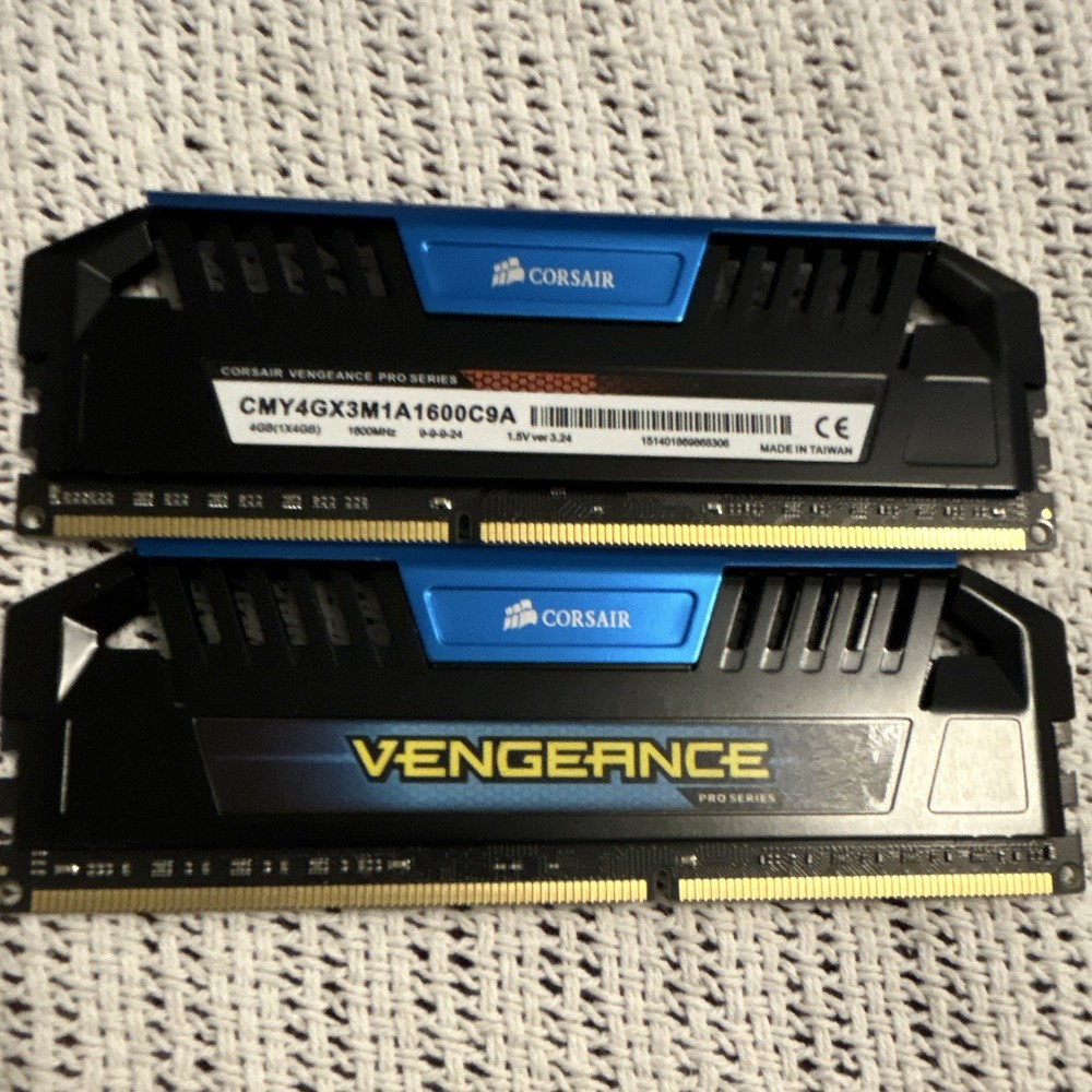 Corsair Vengeance Pro Series DDR3 8GB (2x4GB) 1600MHz DIMM RAM CMY4GX3M1A1600C9A