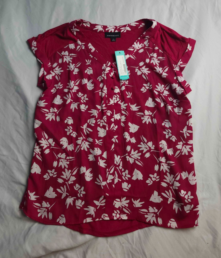 Fortune + Ivy Blouse Womens Medium Red V-Neck Floral Romantic Cottagecore NWT