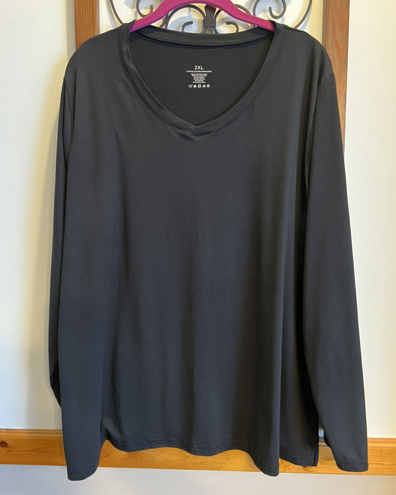 Women's Black T-Shirt V-neck Long Sleeve Poly/Span Slit sides. Size 2XL New