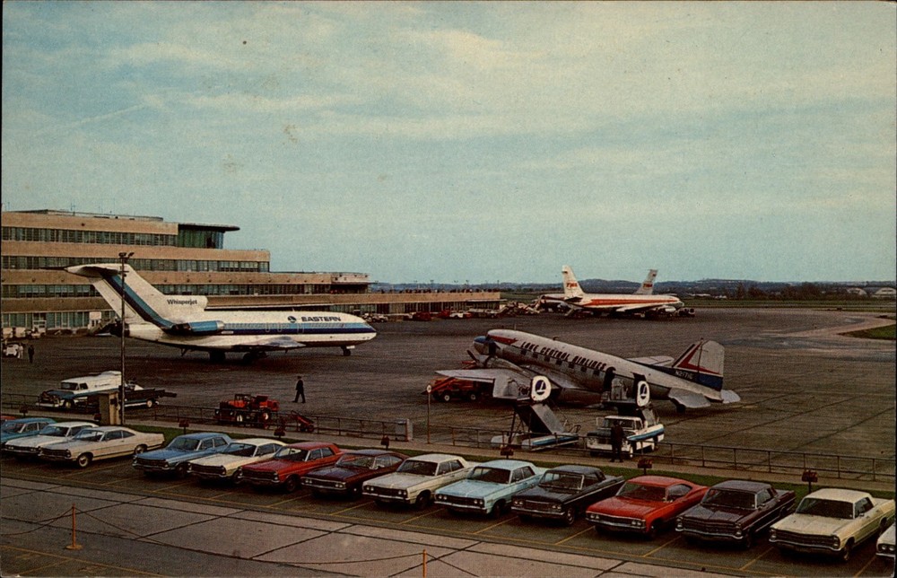 Greater Pittsburgh Airport Pennsylvania vintage postcard r303