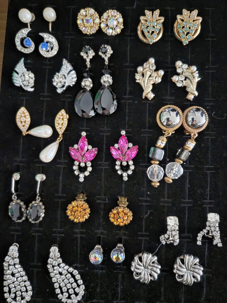 HUGE LOT Vintage Rhinestone Earrings Clip On & Screw Back Pairs BEAUTIFUL!!