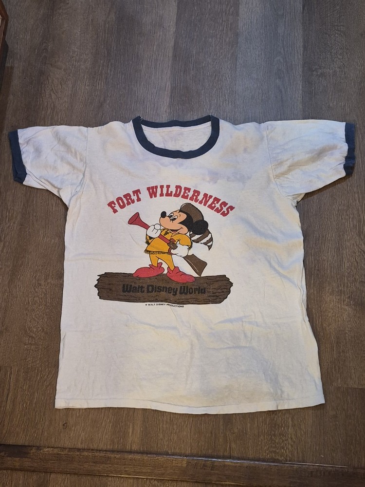 Vintage 1970s/80s Walt Disney World Mickey Mouse Fort Wilderness Tshirt