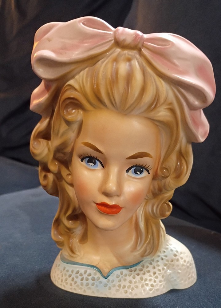 VINTAGE LADY HEAD VASE ENESCO “SMART GIRLS” Pink Bow 7” Pearl Earring MINT