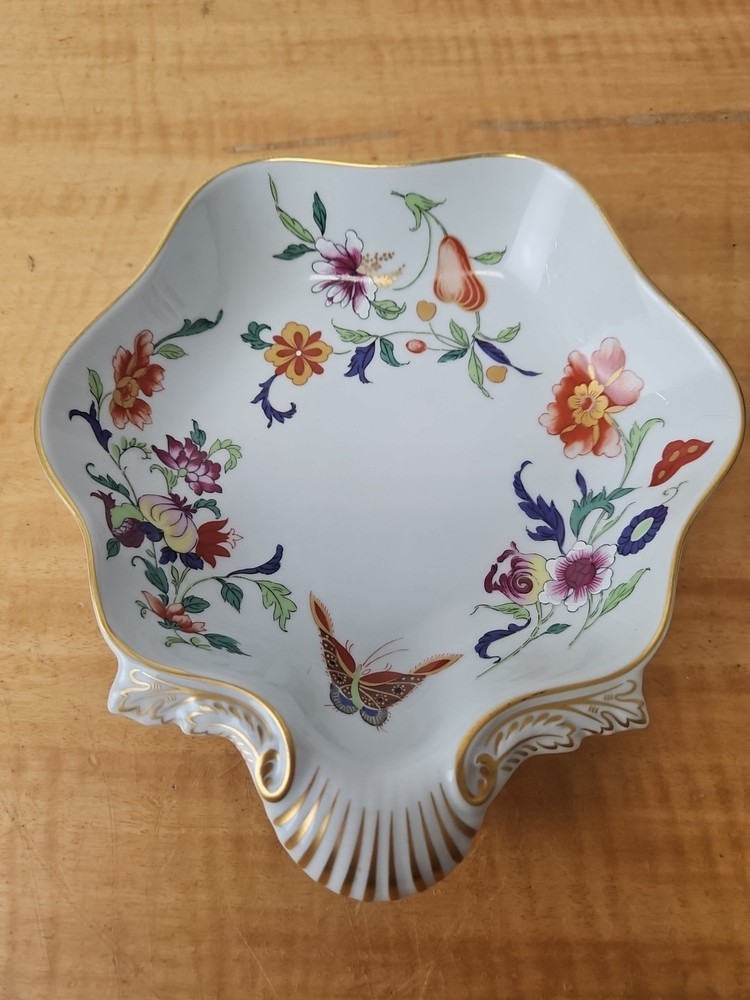 Vista Alegre Samatra Porcelain Shell Dish 1995 - 7 1/2