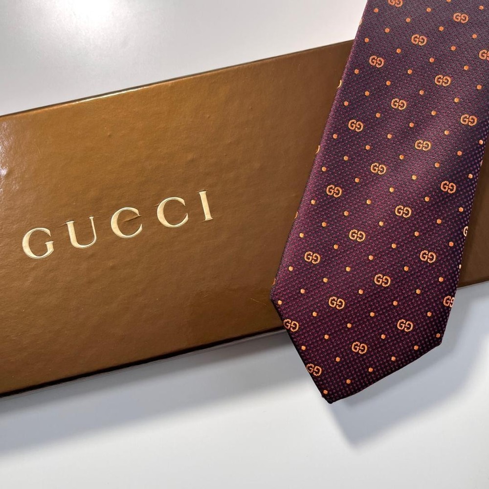 GUCCI Necktie Tie Burgundy All over GG Logo pattern Used 100% Silk Made in Italy
