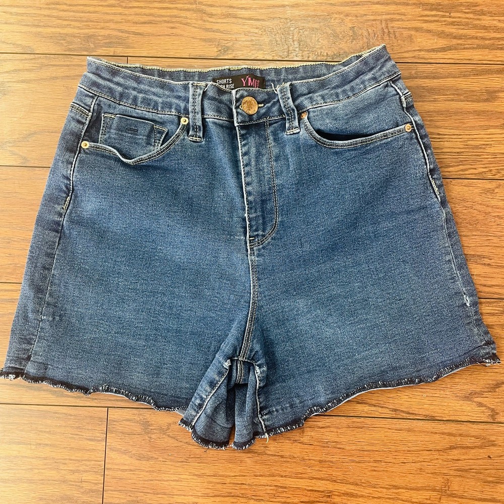 YMI Shorts Juniors Size 11 Denim High Rise Skinny Raw Hem Super Stretch