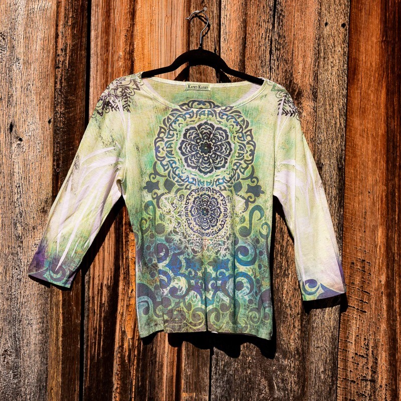 Trendy women's Katies closet geo print 3/4 sleeve tee in colorful design