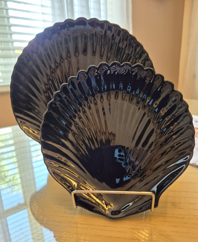Two Vintage Arcoroc Coquillage Black Glass Scallop Shell Plate and Platter