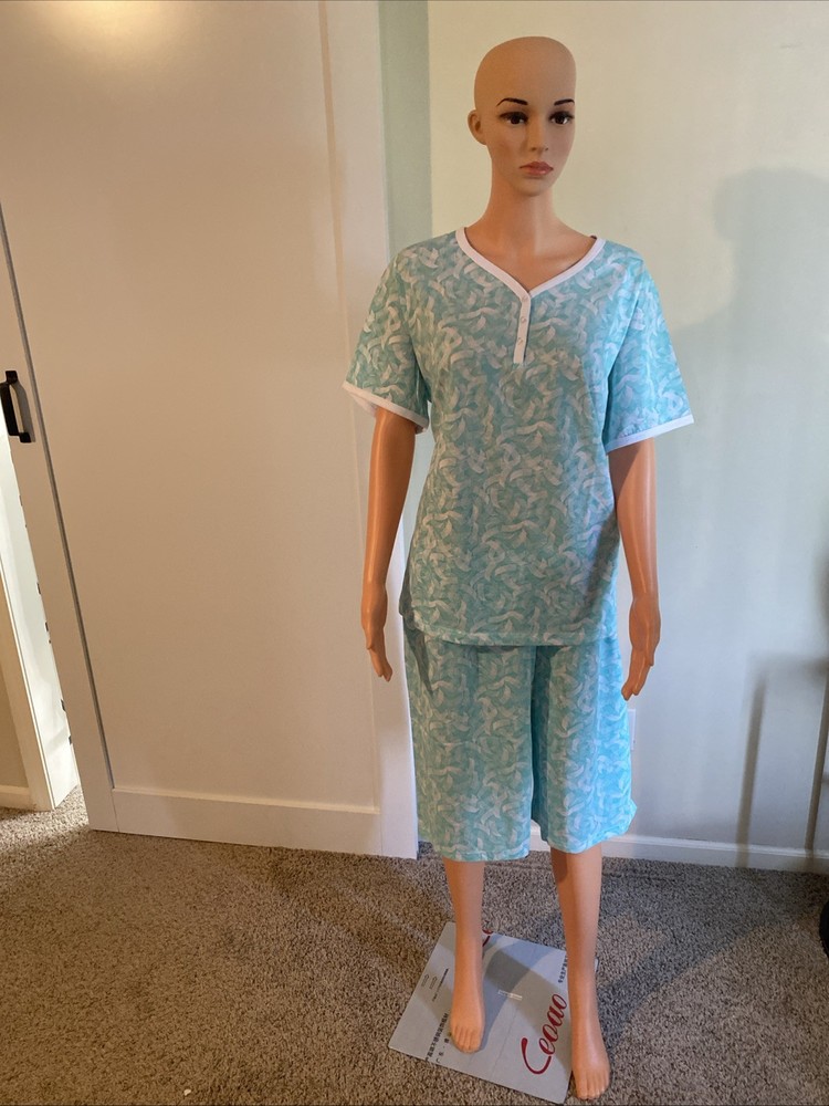V-Neck Lace Trim Floral Pattern 2-Piece Pajama Set Size Xl