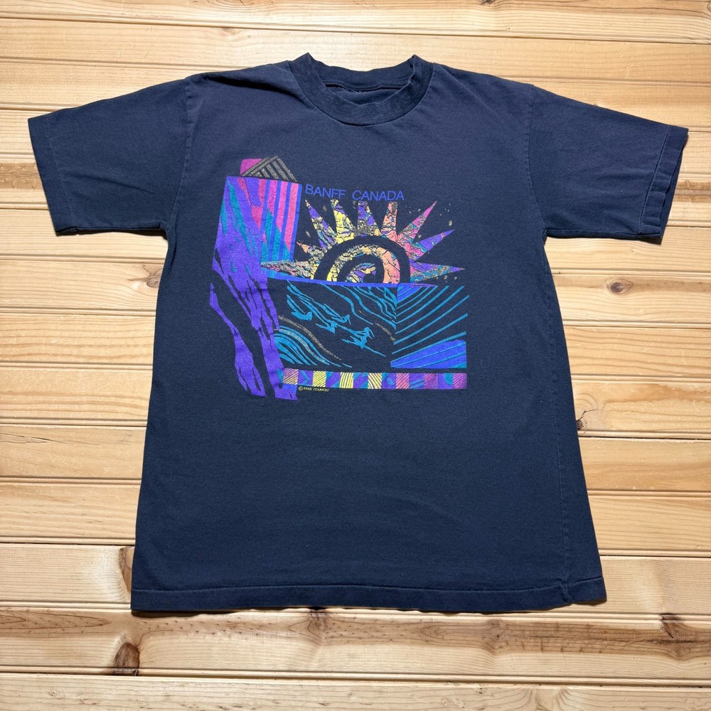 Vintage 90s Banff Canada Resort Town Abstract Art Sun Souvenir T-Shirt - Small