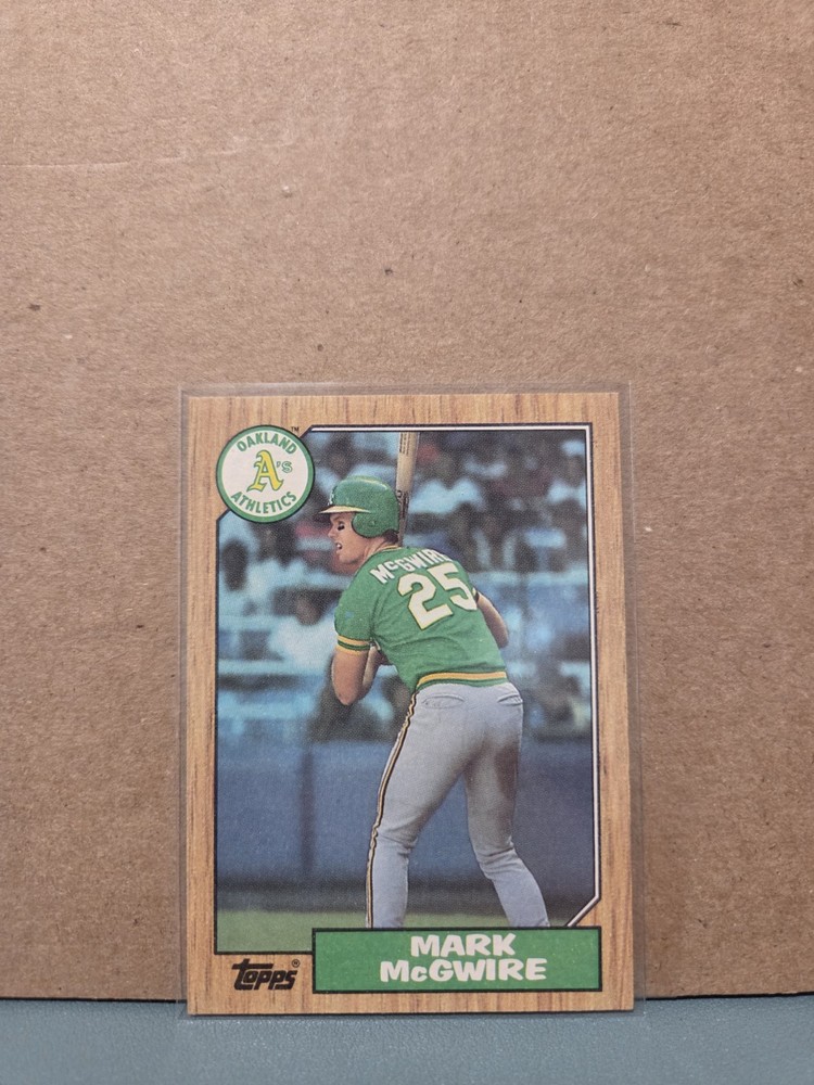 1987 Topps Tiffany - Mark McGwire (RC) #366 Oakland A's