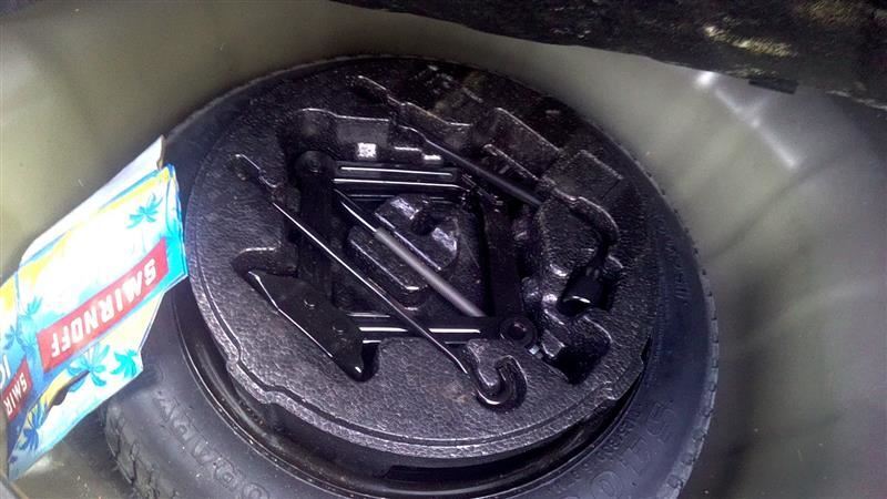 SONATA    2015 Jack 1042038191 NO FOAM TRAY NO SPARE TIRE