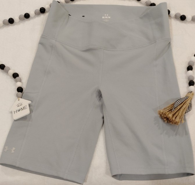 Under Armour Women’s Gray Fitted Compression Shorts Knit Gym Training Stretch
