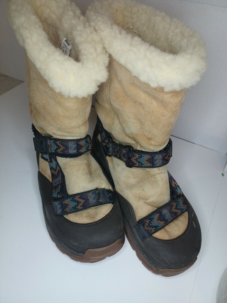 Teva Sandal Boot Winter Boots Sheepskin Size 6
