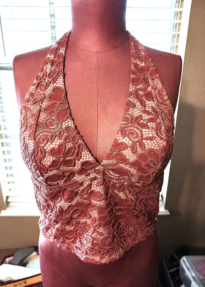 Kimchi Blue Anthropologie Urban Outfitter L Floral Lace Halter NWOT's Never worn