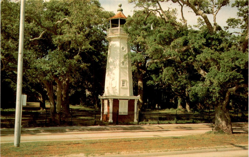 Baldwin Wood Lighthouse, Biloxi, Mississippi, East Beach, Deep South, Postcard