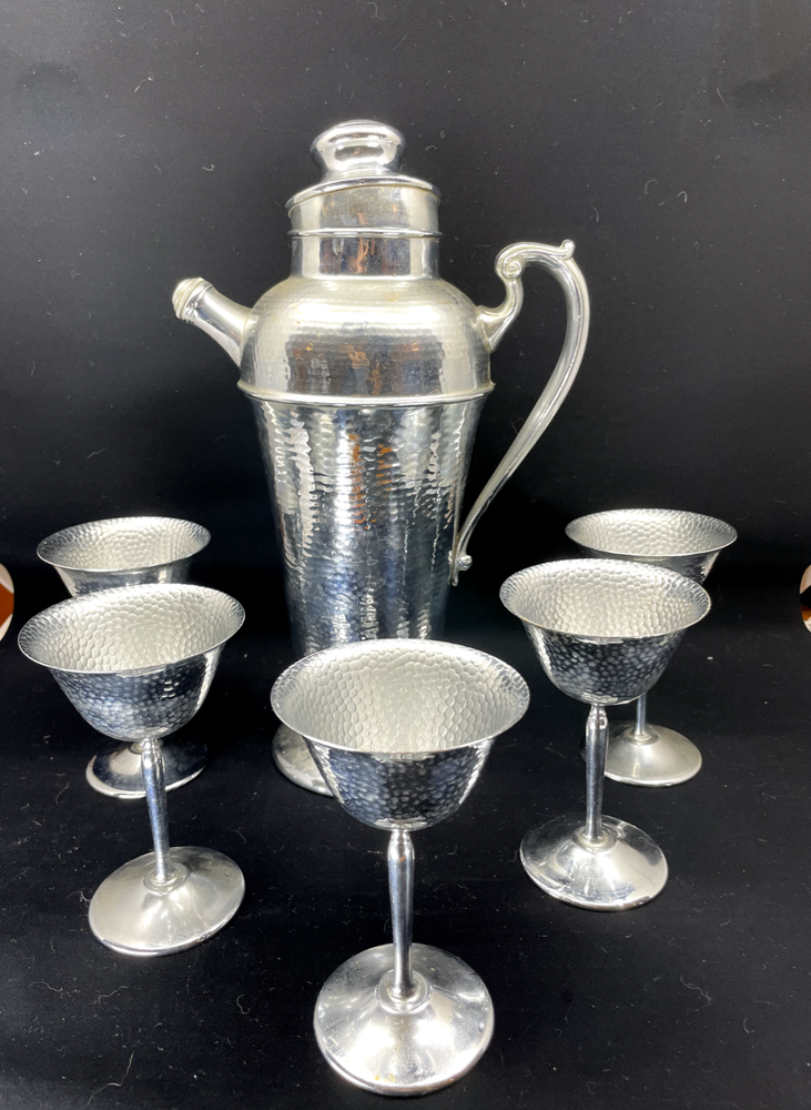 Vintage Art Deco Chrome Cocktail Shaker Set with 5 Coupes