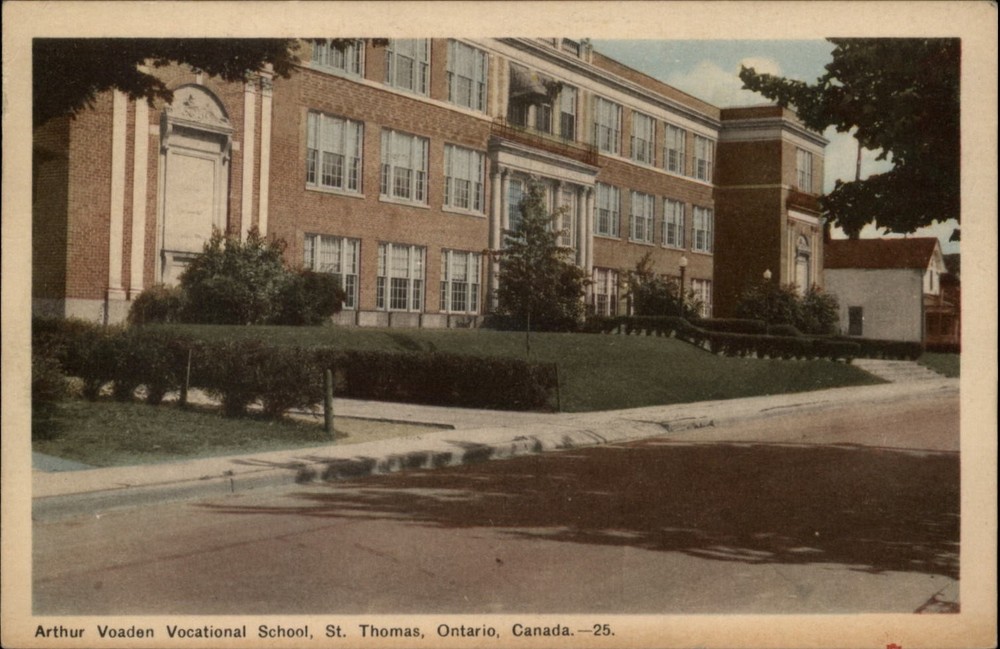 Arthur Voaden Vocational School St Thomas Ontario Canada vintage postcard s561
