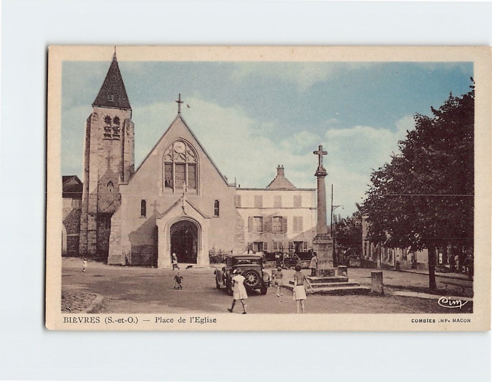 Postcard Church of Saint-Martin in Bièvres France