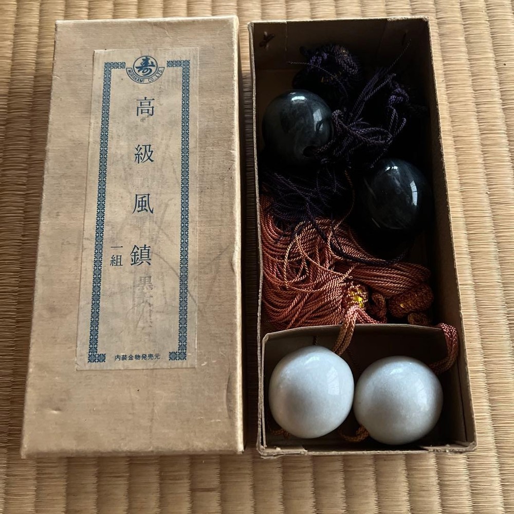 Stone Wind Chimes for Hanging Scrolls, Black & White, with Tassels