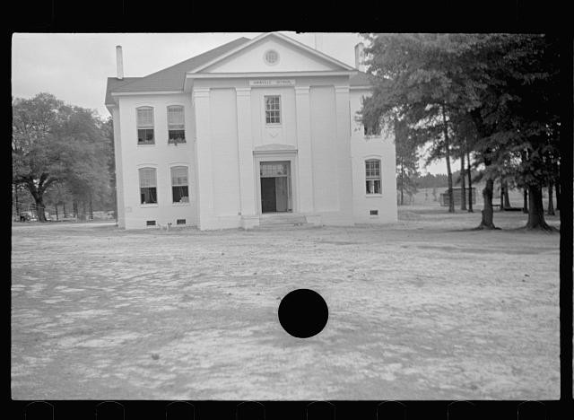 Photo:Museum 1930s Historic Building Front View
