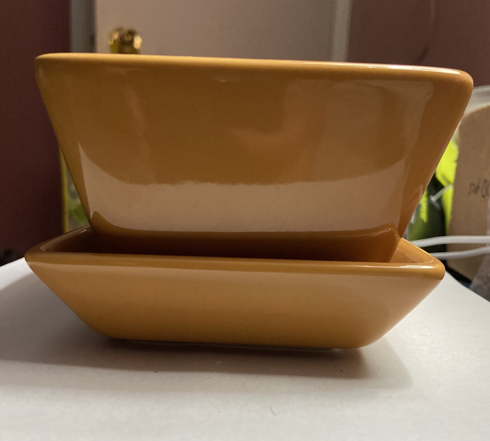 PAMPERED CHEF Simple Additions Condiment Dip Bowl & Under Plate Butternut Gold