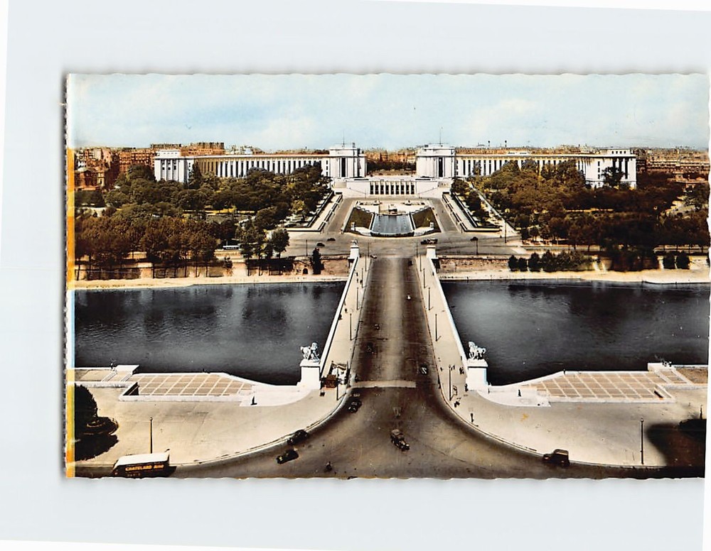 Postcard Les jardins du Trocadero et le palais de Chaillot Paris France