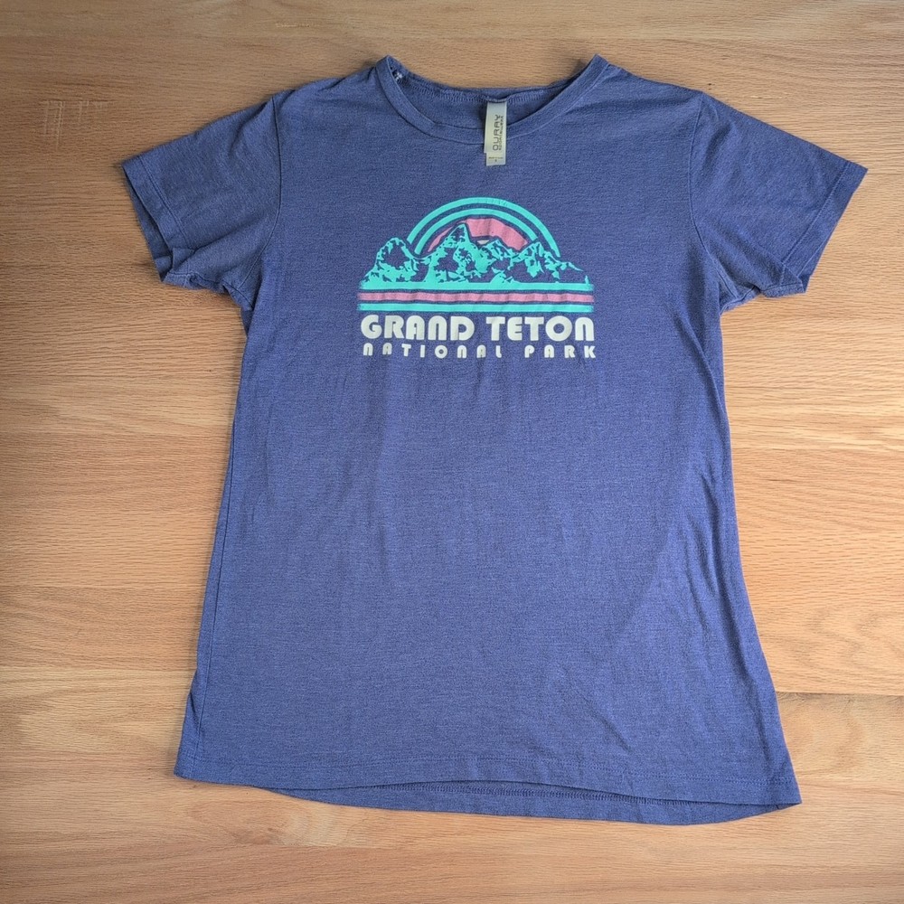 Grand Teton National Park Womens S T-Shirt Retro Purple  Pink Aqua Mountains