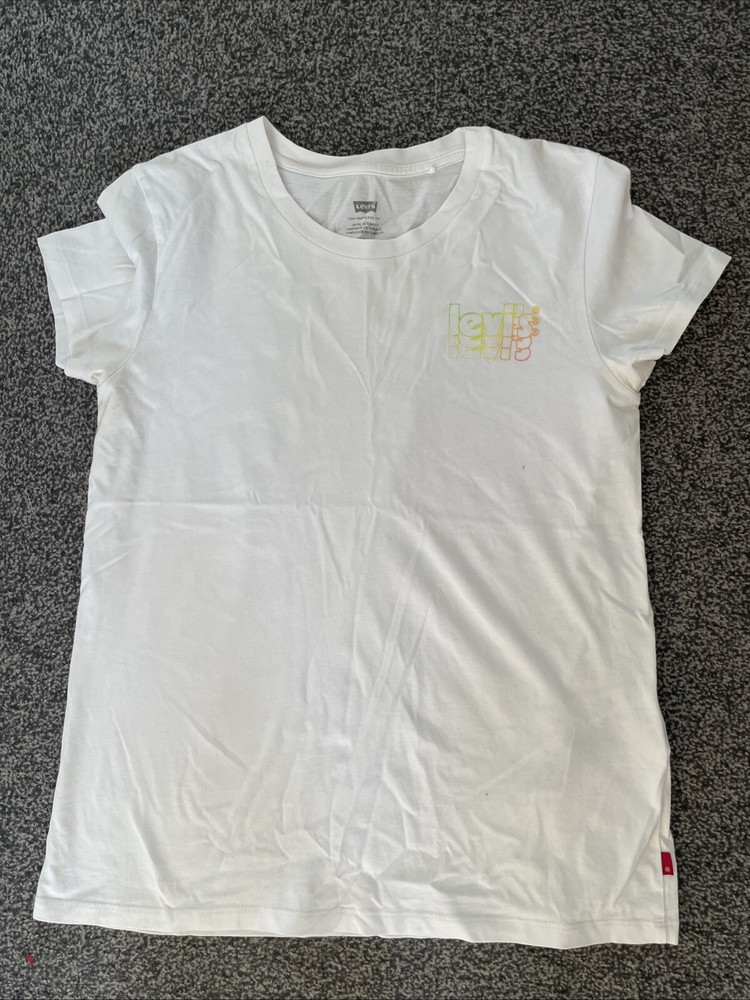 Ladies Levi’s T-shirt - Small