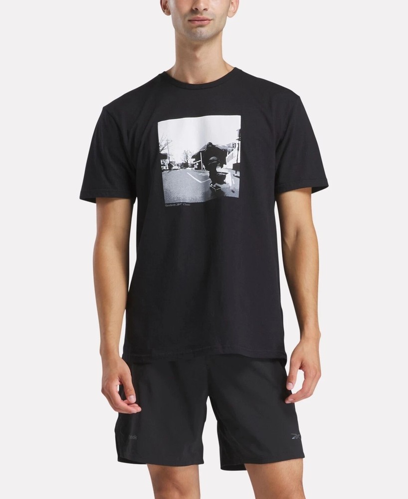 Reebok Men's Regular Fit Short Sleeve Graphic T-Shirt, Black, Size 2XL