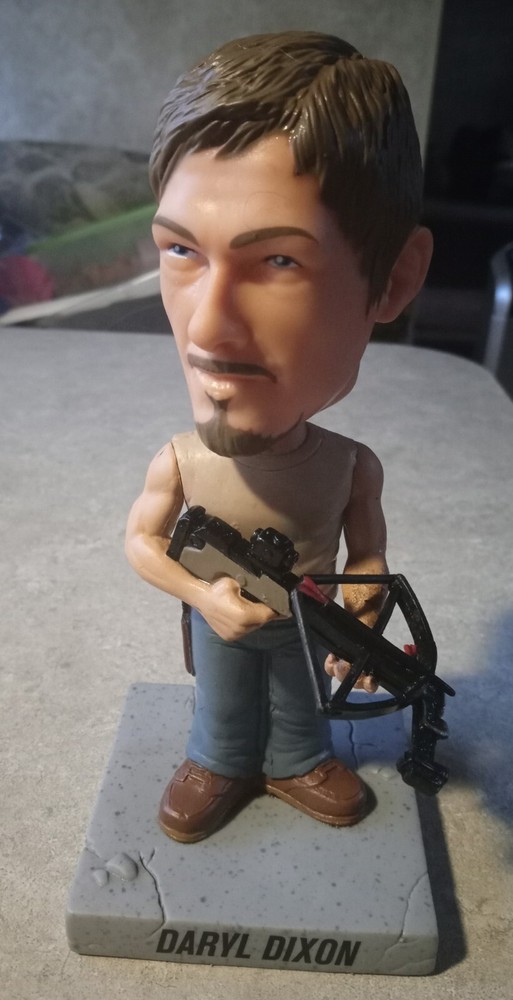The Walking Dead Daryl Dixon 2012 Wacky Wobbler Bobble Head Funko. (7)