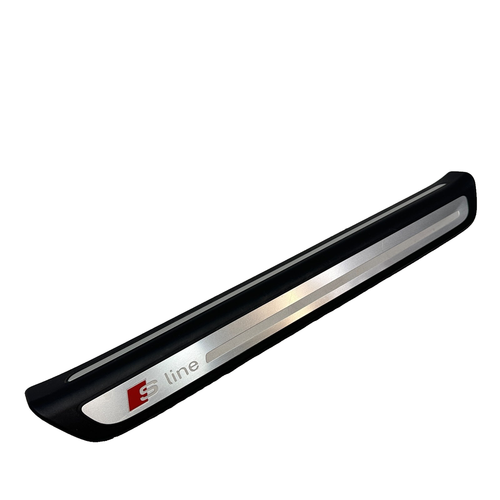 AUDI OEM Q3 FRONT PASSENGER SIDE DOOR SILL SCUFF PLATE COVER TRIM 2015 - 2018