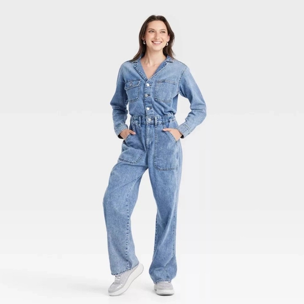 NWT Medium Wash Long Sleeve Baggy Denim Jumpsuit Size 14