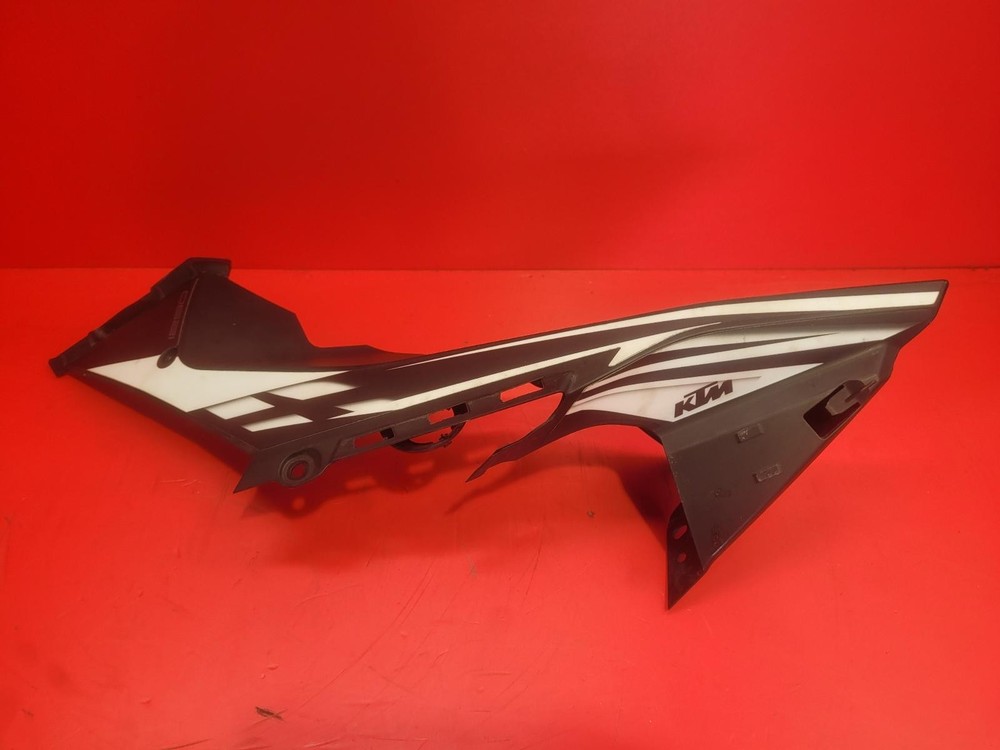 2022 KTM 1290 SUPER DUKE R EVO RIGHT TANK TRIM