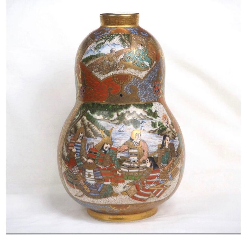 SATSUMA 9.3 inch Vase Flower Samurai Antique Japanese Meiji Era Jar Pot
