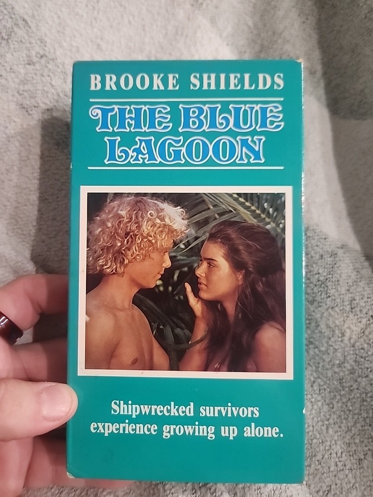 The Blue Lagoon VHS 1989 Goodtimes Video Brooke Shields Christopher Atkins Works